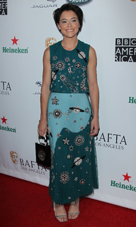 Tatiana Maslany feet photo thumbnail