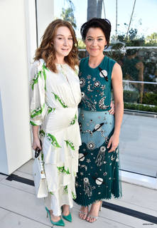 Tatiana Maslany feet photo thumbnail