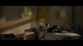 Tatiana Maslany feet photo thumbnail