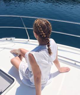 Tatiana Stefanidou feet photo thumbnail