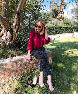 Tatiana Stefanidou feet photo thumbnail