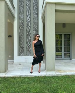 Tatiana Stefanidou feet photo thumbnail