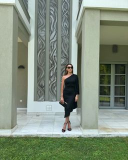 Tatiana Stefanidou feet photo thumbnail