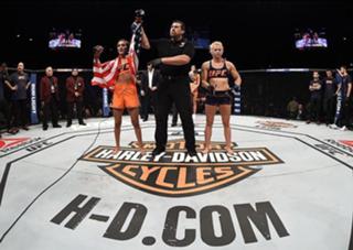 Tatiana Suarez feet photo 13