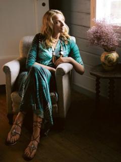 Tatjana Patitz feet photo 3