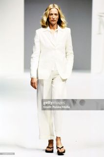 Tatjana Patitz feet photo 2