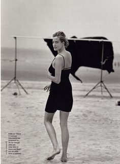 Tatjana Patitz feet photo 13