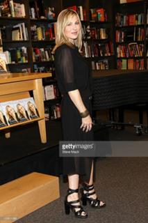 Tatum O'Neal feet photo 6