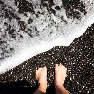 Tatá Werneck feet photo thumbnail