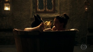 Tatá Werneck feet photo thumbnail