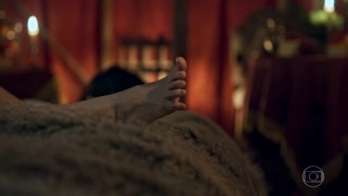 Tatá Werneck feet photo thumbnail