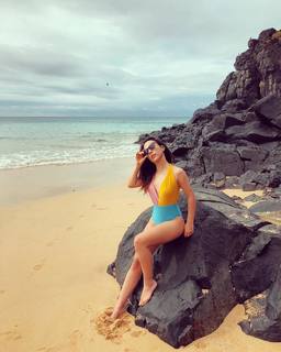 Tatá Werneck feet photo thumbnail