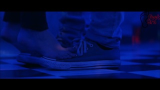 Tatá Werneck feet photo thumbnail