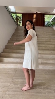 Tatá Werneck feet photo thumbnail