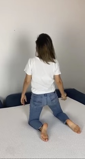 Tatá Werneck feet photo thumbnail