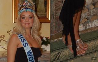 Tatána Kucharová feet photo 13