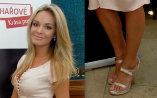 Tatána Kucharová feet photo 4