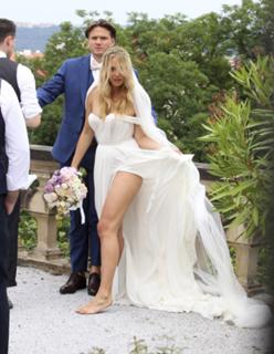 Tatána Kucharová feet photo 16