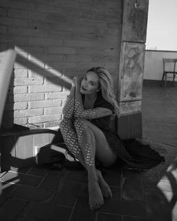 Tatána Kucharová feet photo 11
