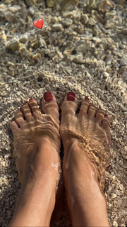 Tatána Kucharová feet photo 7