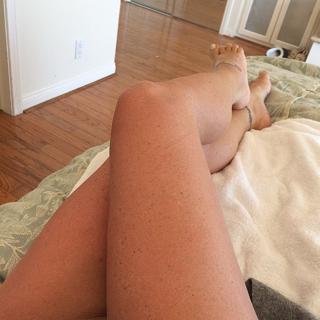 Tawny Kitaen feet photo thumbnail