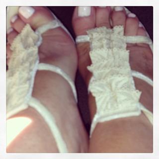 Tawny Kitaen feet photo thumbnail