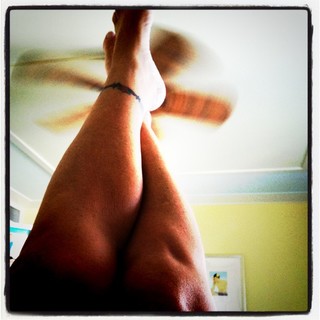 Tawny Kitaen feet photo thumbnail