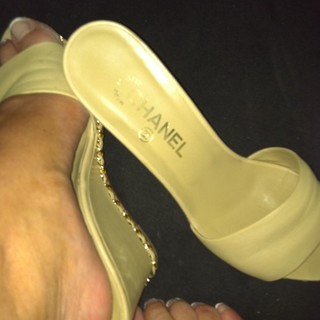 Tawny Kitaen feet photo thumbnail