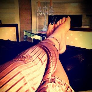 Tawny Kitaen feet photo thumbnail
