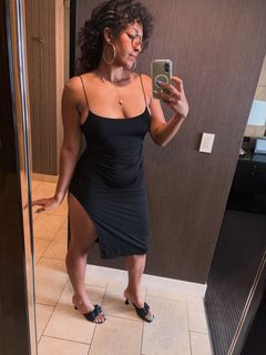 Tawny Newsome feet photo 1
