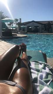 Taylor Alesia feet photo thumbnail