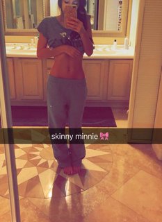 Taylor Alesia feet photo thumbnail