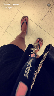 Taylor Alesia feet photo thumbnail