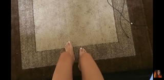 Taylor Alesia feet photo thumbnail