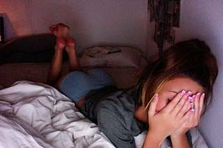 Taylor Alesia feet photo thumbnail