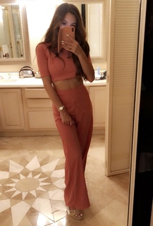Taylor Alesia feet photo thumbnail