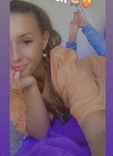 Taylor Alesia feet photo thumbnail