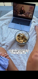 Taylor Alesia feet photo thumbnail