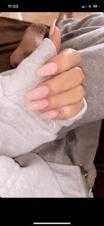 Taylor Alesia feet photo thumbnail