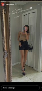 Taylor Alesia feet photo thumbnail