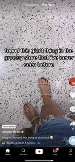 Taylor Alesia feet photo thumbnail