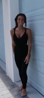 Taylor Alesia feet photo thumbnail