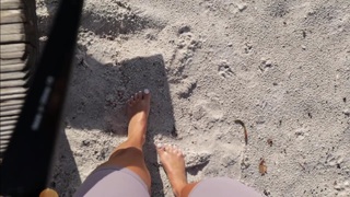 Taylor Alesia feet photo thumbnail