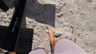 Taylor Alesia feet photo thumbnail