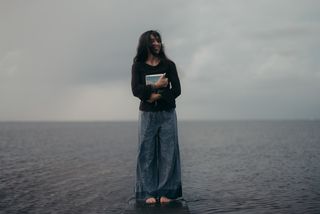 Taylor Alesia feet photo thumbnail