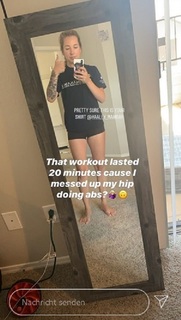 Taylor Atelian feet photo 8