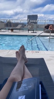 Taylor Atelian feet photo 1