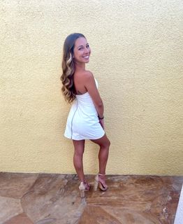 Taylor Atelian feet photo 8
