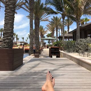 Taylor Cole feet photo thumbnail