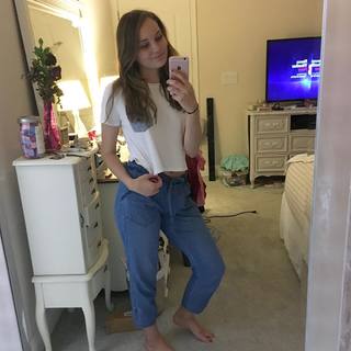 Taylor Darling feet photo 20